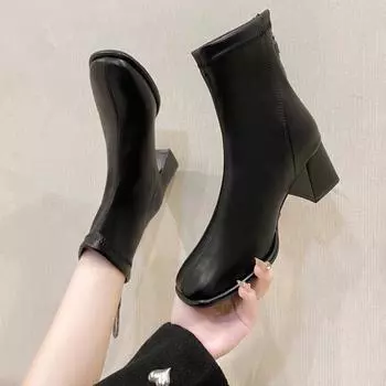 Обувь Ботильоны с кисточками Элегантные женские ботильоны на среднем каблуке Белые короткие туфли для женщин Стразы Осенний тренд 35