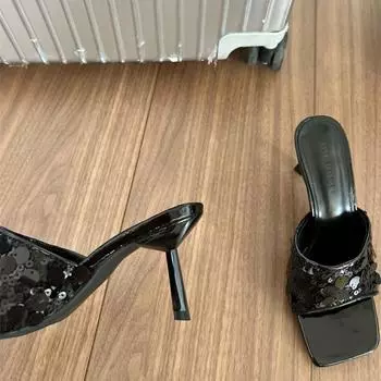 Обувь для женщин, модные женские тапочки, летние уличные тапочки с квадратным носком и блестками, открытые туфли на высоком каблуке, элегантные женские тапочки для платья 35 серебряный