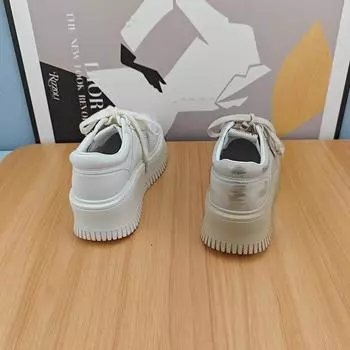 Обувь Gu Yun легкая и дышащая, с толстой подошвой, что позволяет людям невысокого роста визуально увеличить свой рост.. Универсальные маленькие белые туфли для женщин 2024 года, новинка на каждый день 35 белый