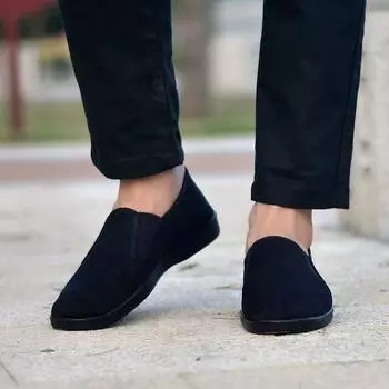 Обувь мужская повседневная кроссовки для мальчиков дышащая однотонная парусиновая обувь без застежек высокое качество однотонная обувь 2024 новинка wrt5 6 чёрный