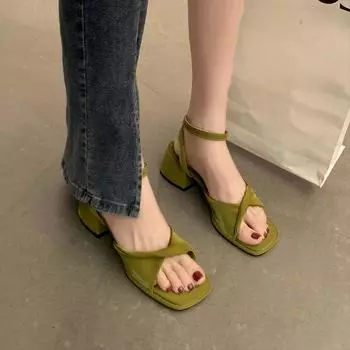 Обувь на среднем каблуке женская обувь зеленая лето 2024 сандалии с открытым носком для женщин квадратный винтаж одно слово азиатский размер Корея F 35