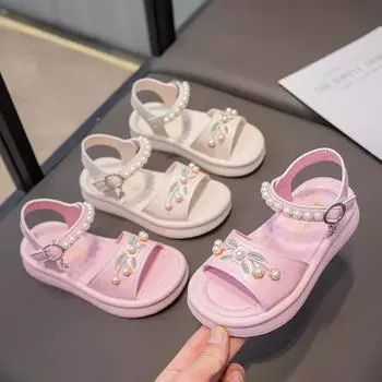 Обувь принцессы для девочек 2024 года, летние новые модные детские вышитые сандалии для отпуска, детская нескользящая пляжная обувь с жемчугом 26 бежевый