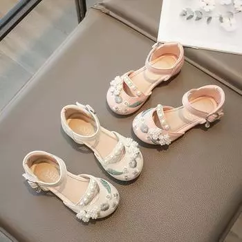 Обувь принцессы для девочек с вышивкой в этническом стиле, детские сандалии с жемчугом и милыми носочками, элегантные детские туфли на плоской подошве 24 бежевый