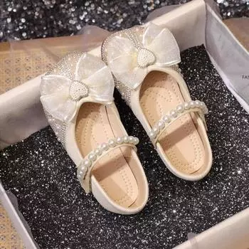 Обувь принцессы для девочек. Весенне-осенние новые детские туфли с кристаллами. Маленькие кожаные туфли. Туфли для девочек на мягкой подошве. Туфли для маленьких девочек. 24 бежевый