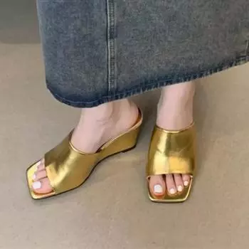 Обувь женская Высококачественная Открытая Носка Женские Тапочки Летние Современные Тапочки Женские Квадратный Носок Высокая Танкетка Уличная Обувь Женская 35