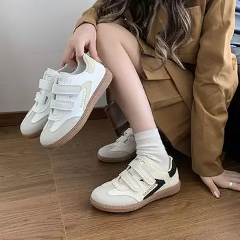 Обувь Женские кроссовки Осенняя женская обувь Новые спортивные повседневные женские туфли Модные женские кроссовки на плоской подошве 36