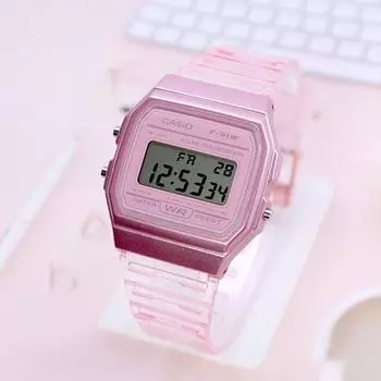 Обычные цифровые наручные часы Casio с прозрачным ремешком и квадратной рамкой