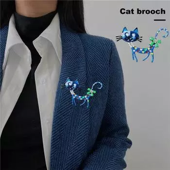 Очаровательная брошь в форме кошки, цветная эмаль, искусственный жемчуг, булавка со стразами, значок на лацкан для костюма, повседневные аксессуары красный