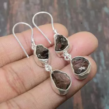 Очаровательная ювелирная серьга ручной работы из стерлингового серебра 925 пробы с дымчатым грубым драгоценным камнем 1.97 Inches коричневый