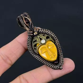 Очаровательная желтая резная кость для лица и лунный камень, драгоценный камень, обертка из чистой медной проволоки, ювелирный кулон ручной работы 2.95 Inches жёлтый