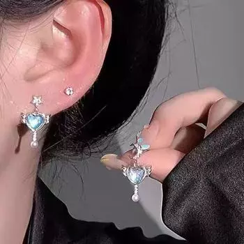 Очаровательные асимметричные серьги в виде крыльев ангела со звездами и луной Angel Wings