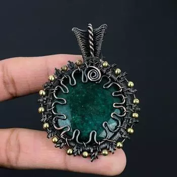 Очаровательный изумрудный драгоценный камень ручной работы из медной проволоки, созданный в лаборатории, ювелирный кулон для женщин 2.64 Inches зелёный