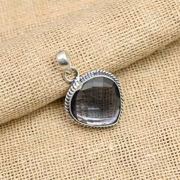 Очаровательный кулон ручной работы из стерлингового серебра 925 пробы с драгоценным камнем иолит для нее 1.50 Inches фиолетовый