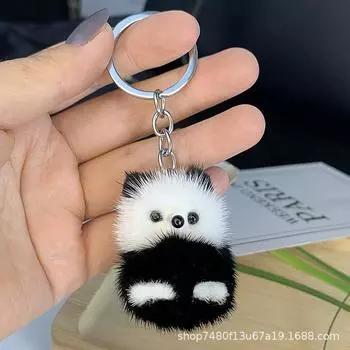 Очаровательный плюшевый брелок из меха красной панды - симпатичная подвеска на сумку и небольшой подарок Mink fur red panda, approximately 6 cm чёрный/белый