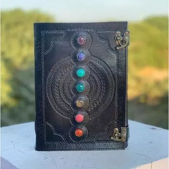 Очень большой кожаный блокнот без подкладки на 620 страниц с тиснением «Семь камней» 7 x 10 in