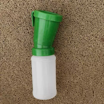 Очистка бутылочки для лакомства без доения в чашке