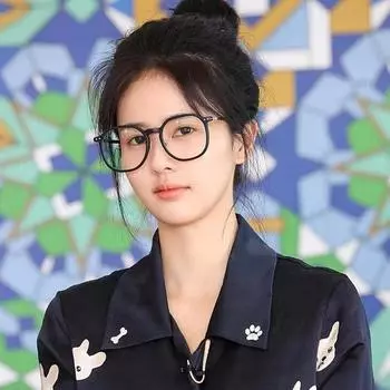 Очки в черной оправе, женские с таким же антисиним светом, обычная близорукость, могут быть оснащены простыми очками с большой оправой, круглым лицом