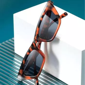 Очки в стиле кошачьих глаз в стиле хип-хоп, индивидуальность для маленького лица, модные солнцезащитные очки унисекс в маленькой оправе для девочек glasses cloth random color