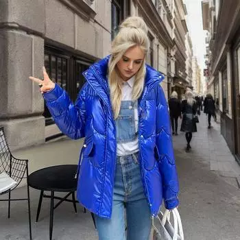 Одежда для антисезона с хлопковой подкладкой, женская, с коротким воротником-стойкой, глянцевая, не требующая замены, зимняя, 2024, новая свободная, утолщенная одежда для хлеба, куртки с хлопковой подкладкой M розовый