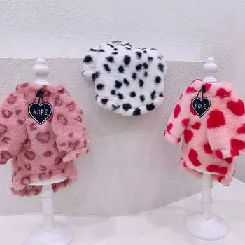 Одежда для домашних животных Осень и зима Love Fur Hoodie Собачье пальто для кошек Кролик Плюшевая двуногая одежда Тедди Теплая одежда Одежда для щенков XS