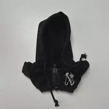 Одежда для кукол 10 см с капюшоном на молнии черного цвета