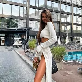 Одинаковый комплект одежды, юбки с разрезом на пуговицах, зимний однотонный сексуальный свитер, укороченный топ, юбка-миди, комплект из двух предметов S бежевый