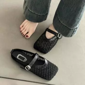 Одинарные сетчатые полые дышащие полутапочки-мешки женские летние 2025 новые сандалии с пряжкой на ремне простые темпераментные сандалии прилив 35 чёрный