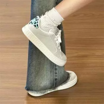 Одиночные туфли детские оригинальные розовые кожаные леопардовые туфли в стиле ретро для доски в корейском стиле универсальные студенческие повседневные туфли для хлеба 35 серый