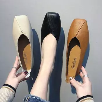 Одиночные туфли. Женские новые женские туфли на плоской подошве. Бабушкины туфли с квадратным носком и неглубоким ртом. Шапочки с мягкой подошвой. Женская обувь. 35 света загар