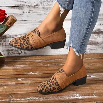 Одиночные туфли женские осенние леопардовый принт острый толстый каблук большой размер 2024 новые повседневные туфли одна педаль 36 цветной печати леопарда