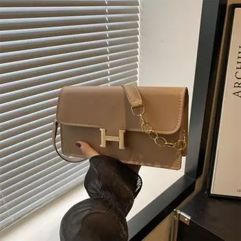 Одно плечо модная иностранная стильная нишевая повседневная сумка сумка 2024 осень новый тренд иностранный стиль сумка-мессенджер маленькая квадратная сумка чёрный