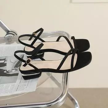 Одно слово с сандалиями женские 2025 корейская версия простые французские ремни плоские классные тапочки женские повседневные сандалии большого размера женские летние 34 чёрный