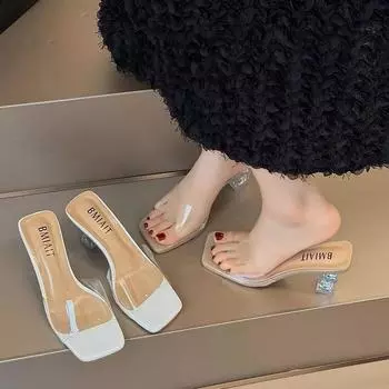 Односложные тапочки для верхней женской летней одежды, новогодние модели, квадратная головка, хрустальный толстый каблук, прозрачные сексуальные высокие каблуки, универсальные и простые 35