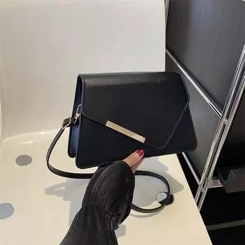 Однотонная новинка 2024 года, осень и зима, новая ретро-простая модная повседневная иностранная контрастная цветная косая маленькая квадратная сумка на одно плечо оранжевый