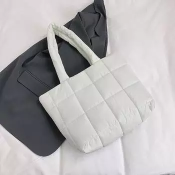 Однотонная простая модная маленькая свежая сумка 2025 зима новая сумка-тоут на плечо подмышку белый