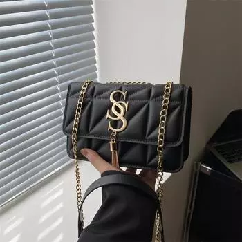 Однотонная ромбовидная модная сумка с кисточками, женская сумка, весна 2024, новая сумка через плечо с цепочкой и нишевым дизайном чёрный