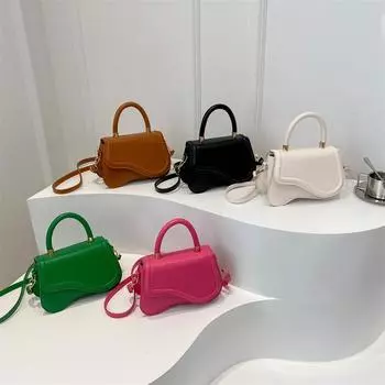 Однотонная текстура, простая и модная, индивидуальная гофрированная сумка, летняя новая корейская версия, одно плечо, ручная маленькая квадратная сумка