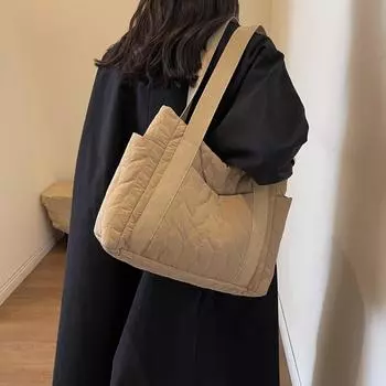 Однотонная вместительная сумка женская 2024 новый тренд ромбовидная пуховая сумка-тоут повседневная иностранная сумка-мессенджер чёрный
