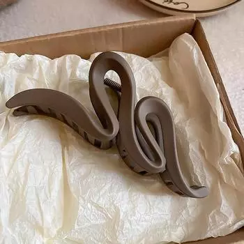 Однотонные акриловые матовые волнистые заколки для волос для женщин, простые универсальные заколки в виде акулы для волос с заостренным кончиком, аксессуары для волос во французском стиле глубокая кофе