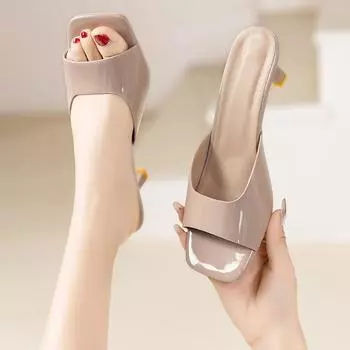 Однотонные сандалии и тапочки на шпильке для женщин, которые можно носить на улице 35 белый