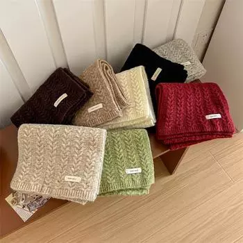 Однотонный высококачественный трикотажный шарф из пряжи для женщин, зимний новый стиль, высококачественный и универсальный теплый шарф в студенческом стиле 190 * 27cm белый