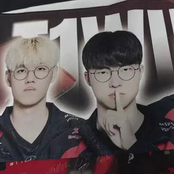 Официальный летний слоган группы T1