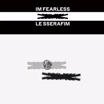 Официальный значок мерча LE SSERAFIM