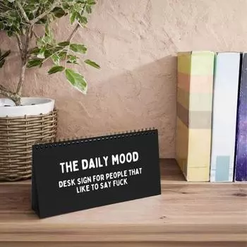 Офисный календарь рабочего стола. Ежедневный рабочий календарь настроения. Эмоциональный рабочий календарь. Юмористический календарь для офисных работников. чёрный