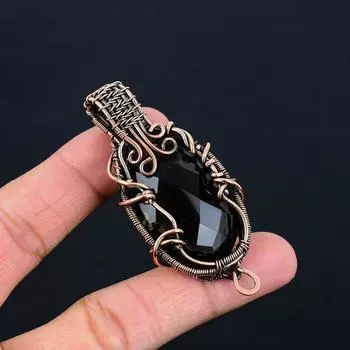 Ограненный дымчатый топаз Кулон Медная проволока Обернутый кулон Дымчатый топаз Драгоценный камень Кулон Ожерелья Ювелирные изделия ручной работы Подарки для нее Подарки для мамы чёрный