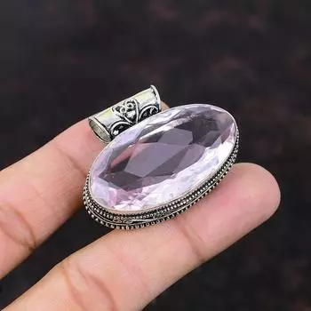 Ограненный розовый кунцит Кулон из стерлингового серебра 925 пробы Розовый кунцит Ювелирные изделия ручной работы Элегантный кулон Драгоценный камень Винтажный кулон Свадебный подарок