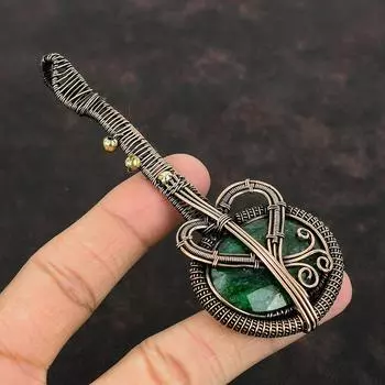 Ограненный Замбийский Изумруд Кулон Медная Проволока Обернутый Драгоценный Камень Кулон Изумрудные Ювелирные Изделия Гитары Подвеска Ручной Работы Подарок Для Женщин Дизайнерские Ювелирные Изделия