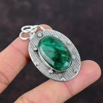 Ограненный замбийский изумрудный кулон Ювелирные изделия из настоящего драгоценного камня Подвеска из стерлингового серебра 925 пробы ручной работы Уникальный дизайн Подвеска Подарок для мамы Серебряные украшения