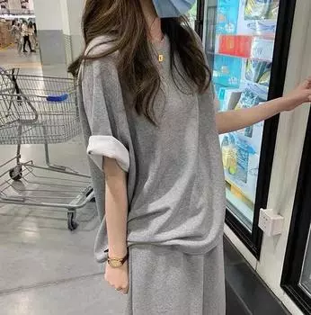 Омолаживающий зеленый летний комплект из двух частей: Футболка с коротким рукавом и узкая миди-юбка XXL