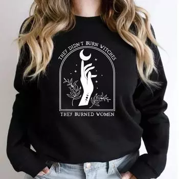 Они не сжигали ведьм, они сжигали женщин. Толстовка с надписью «Женские права», свитшот с надписью «Даты», толстовка с капюшоном «Феминистская ведьма», длинные рукава. S чёрный